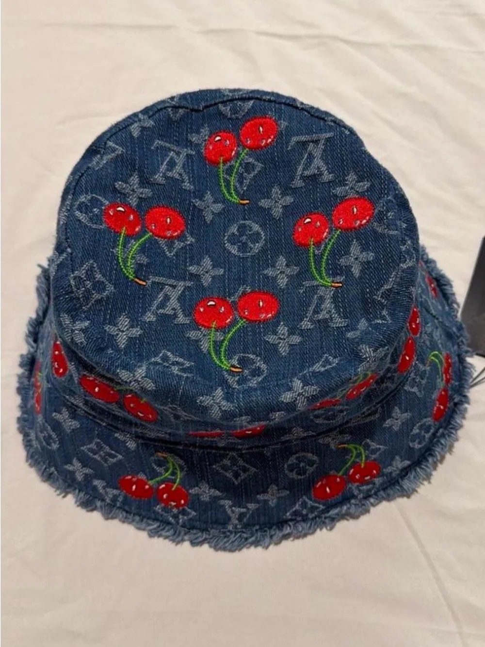 👖🍒   🆕 Denim Bucket Hat 🧢 Takashi Cherries   🍒